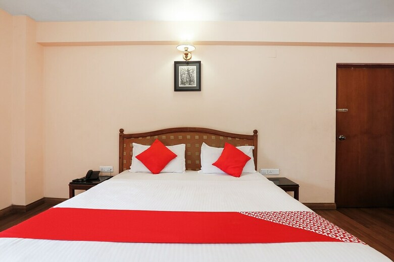 Oyo 48910 Hotel Blue Bird