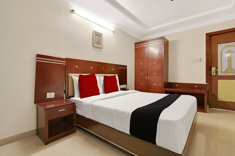 Capital O 11148 Amethyst Business Hotel