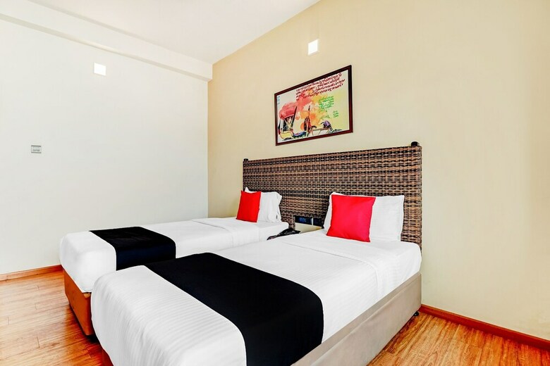 Hotel Capital O 42095 Purpletree Place Beebiz