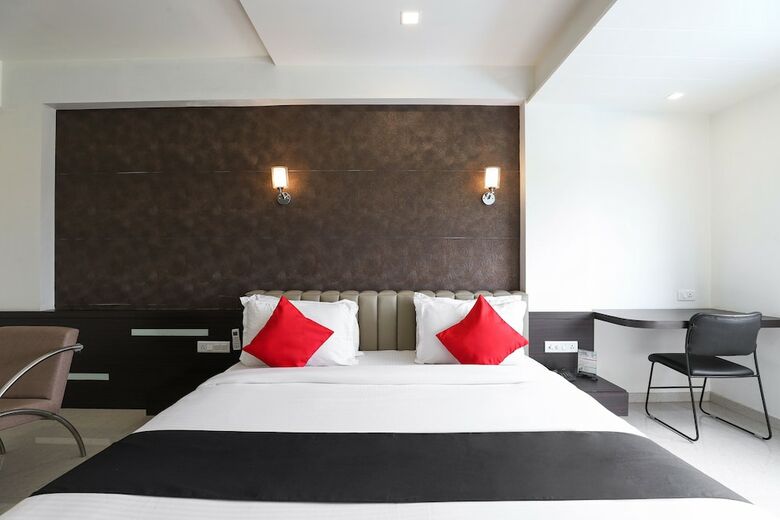 Capital O 49769 Hotel Darshan