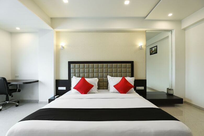 Capital O 49769 Hotel Darshan