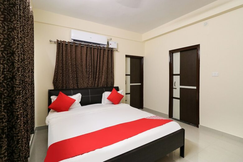 Hotel Oyo 43835 Imperial Stays