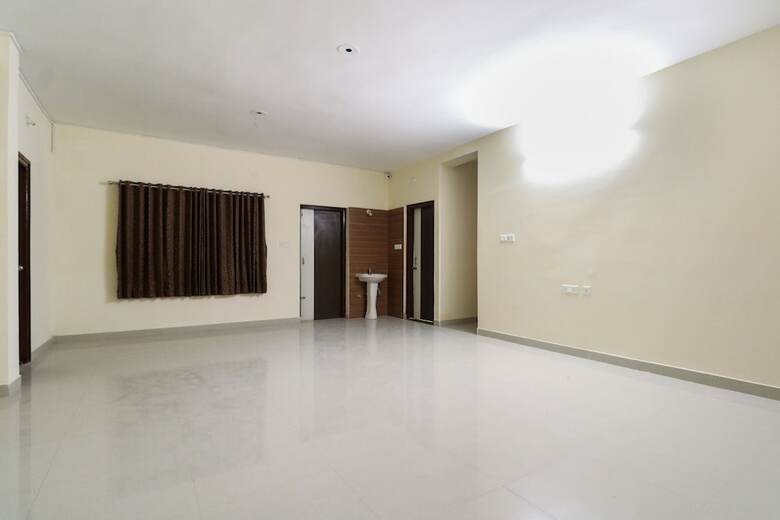 Hotel Oyo 43835 Imperial Stays