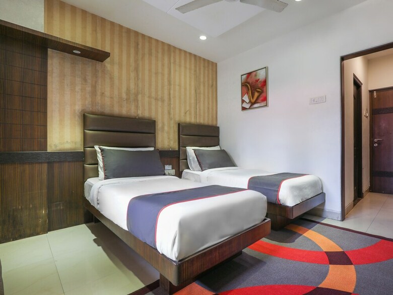 Collection O 49753 Hotel Supreme