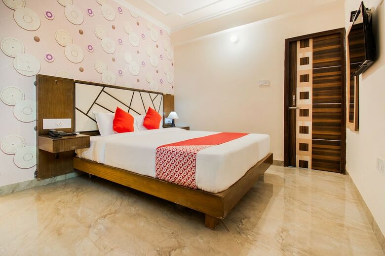 Oyo 47006 Hotel Magadh Palace
