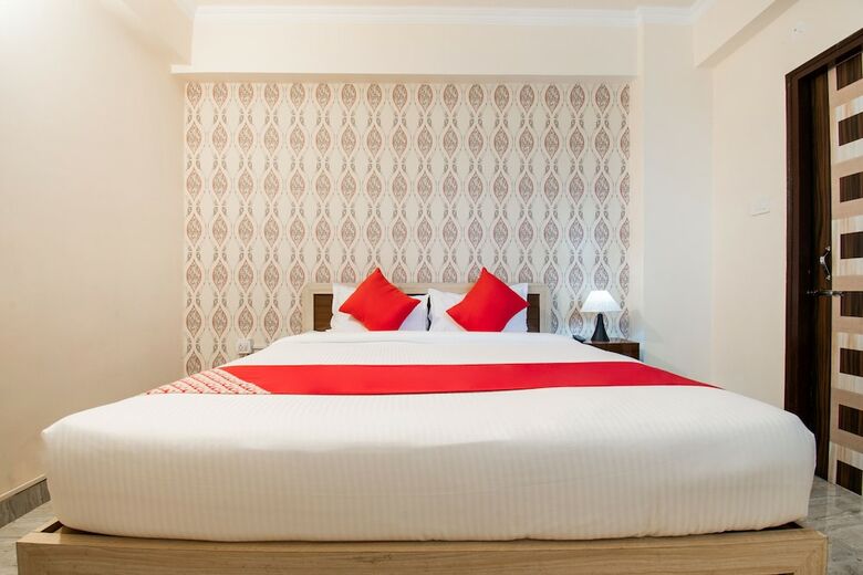 Oyo 47006 Hotel Magadh Palace