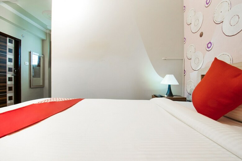Oyo 47006 Hotel Magadh Palace