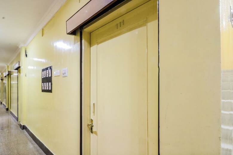 Oyo 38200 Hotel Goutam Vihar