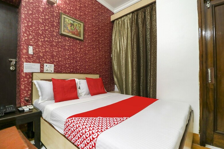 Oyo 47117 Hotel Celebration