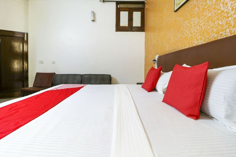 Oyo 47117 Hotel Celebration