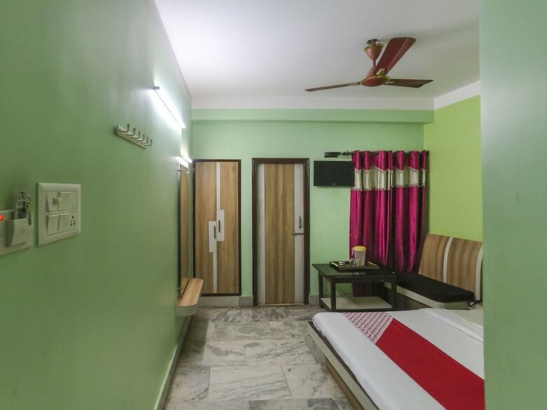 Oyo 60609 Hotel Tanushree