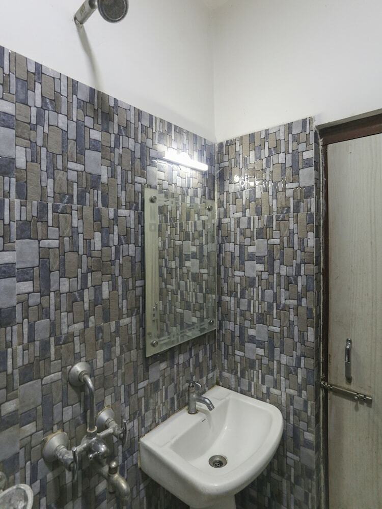 Oyo 60609 Hotel Tanushree