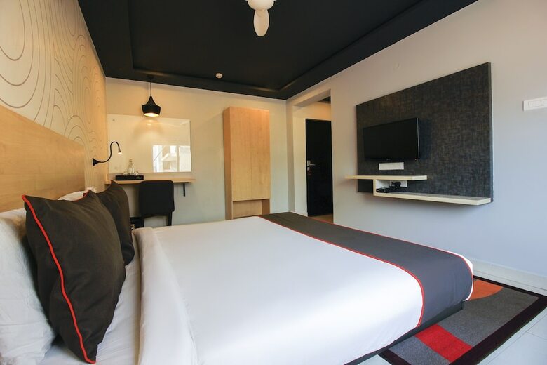 Hotel Collection O 44177 Patrika Nagar