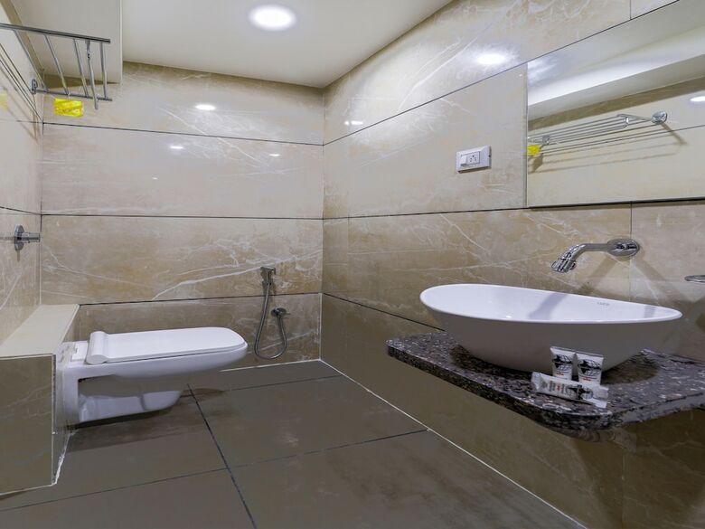 Oyo 45723 Hotel Pearl
