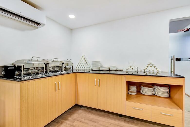 Hotel Oyo Townhouse 146 Vijay Talkies