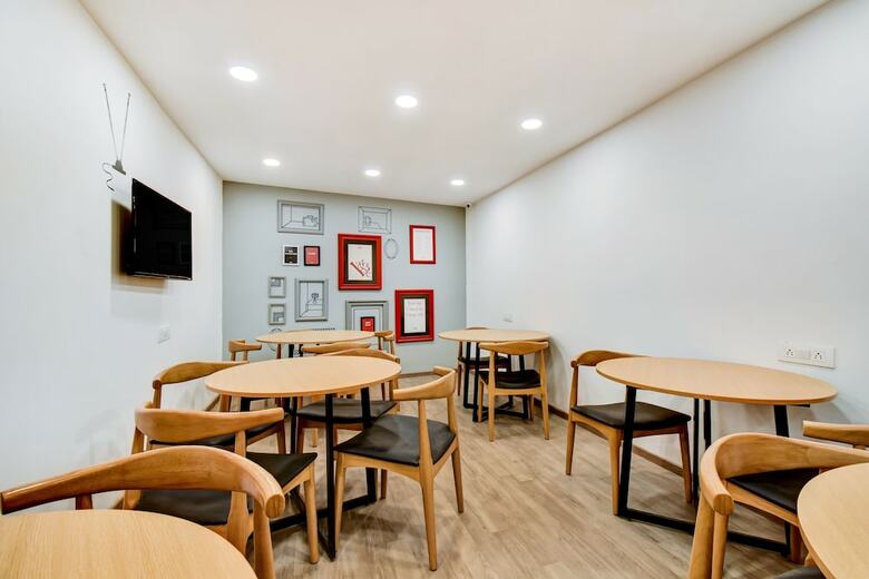 Hotel Oyo Townhouse 146 Vijay Talkies