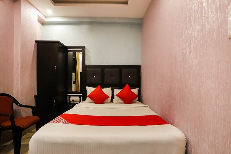 Oyo 40476 Hotel Devi Darbar