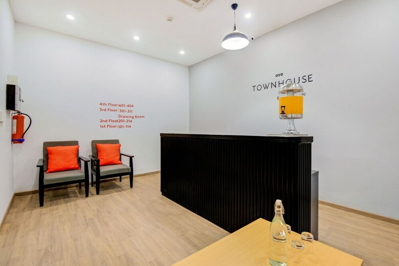 Hotel Oyo Townhouse 191 Johnsonganj