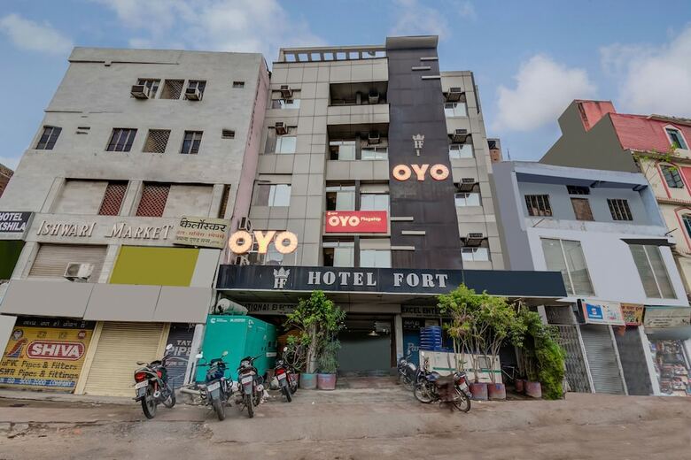Oyo Flagship 42717 Hotel Fort