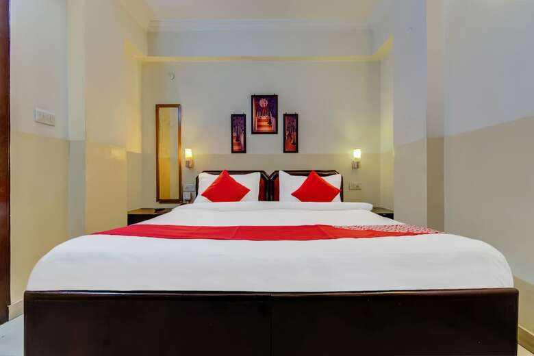 Oyo Flagship 42717 Hotel Fort