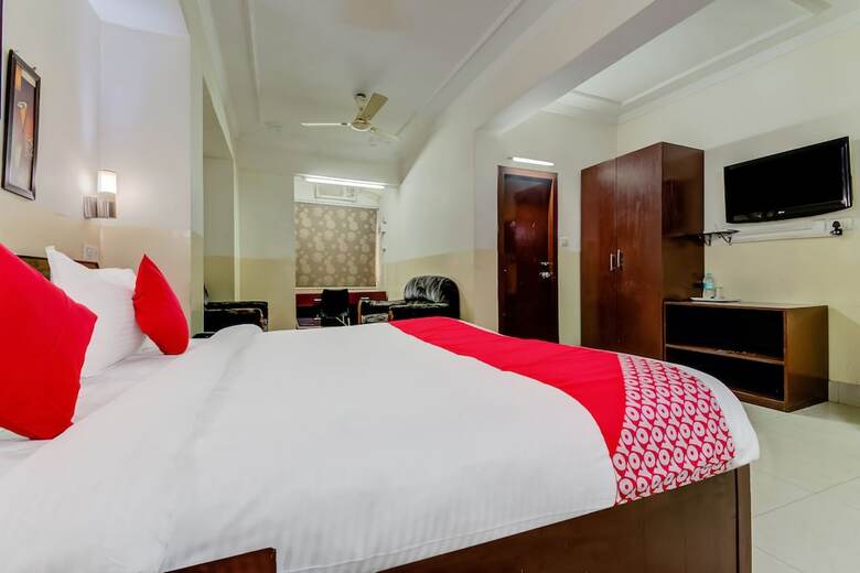 Oyo Flagship 42717 Hotel Fort