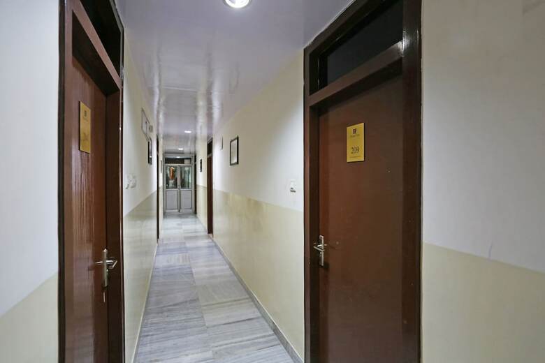 Oyo Flagship 42717 Hotel Fort