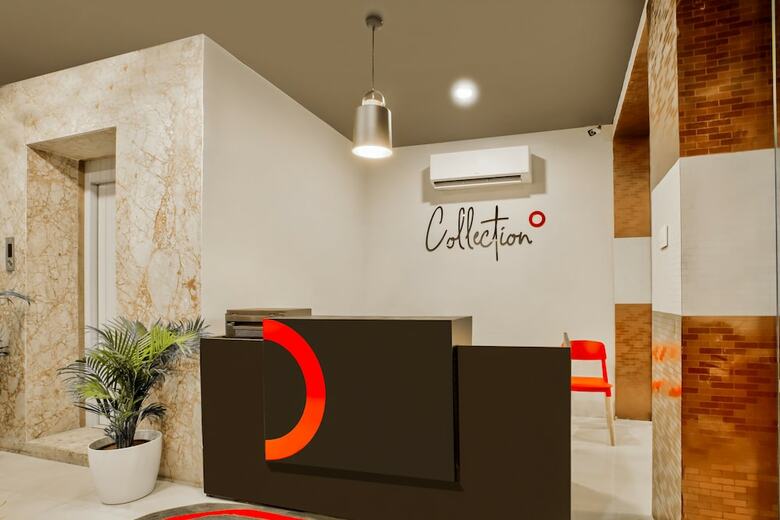 Collection O 30111 Hotel Everest
