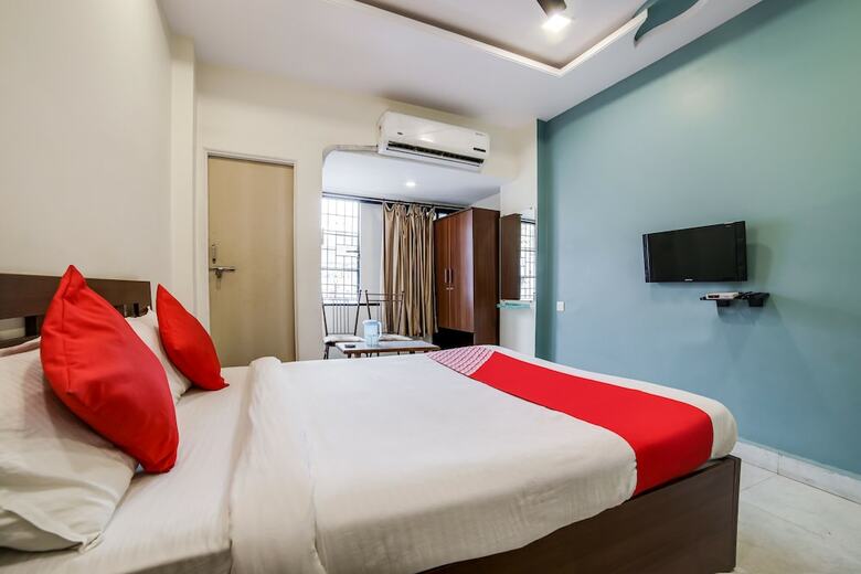 Hotel Oyo 23706 Super Deluxe Guest House