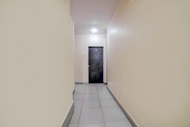Hotel Oyo 23706 Super Deluxe Guest House