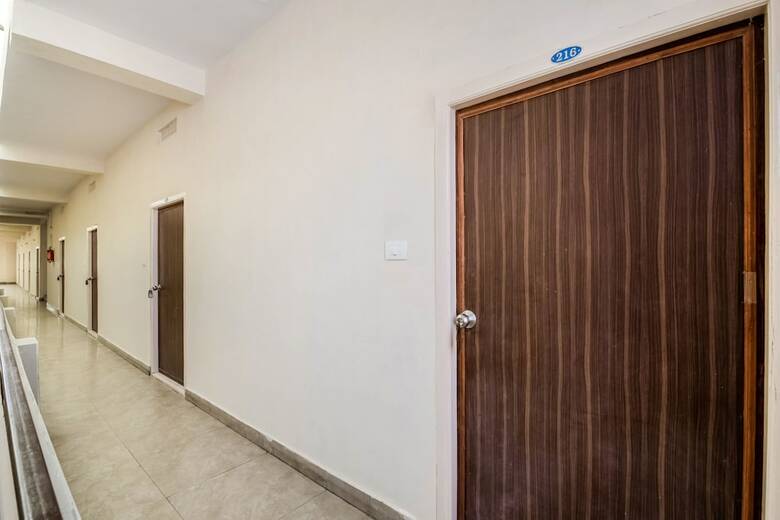 Hotel Oyo 37146 G P Residency
