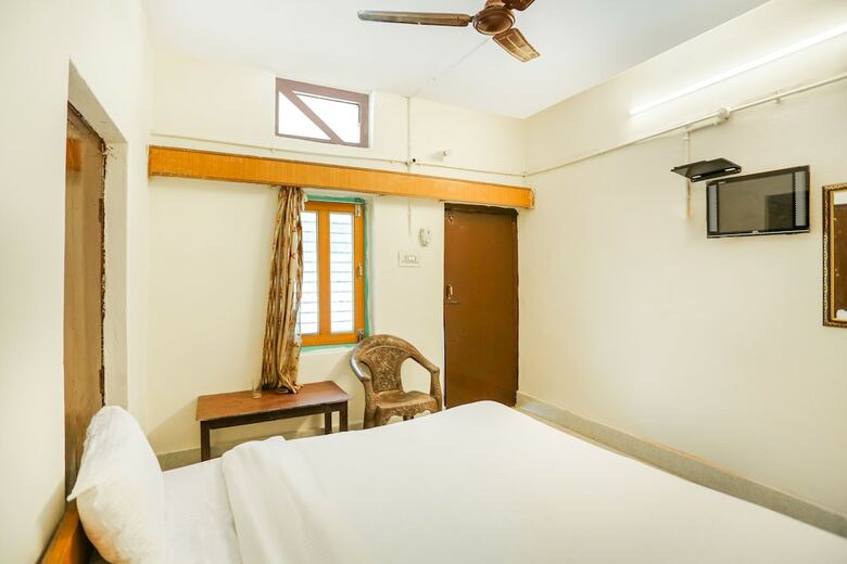 Spot On 44566 Hotel Gautam Park