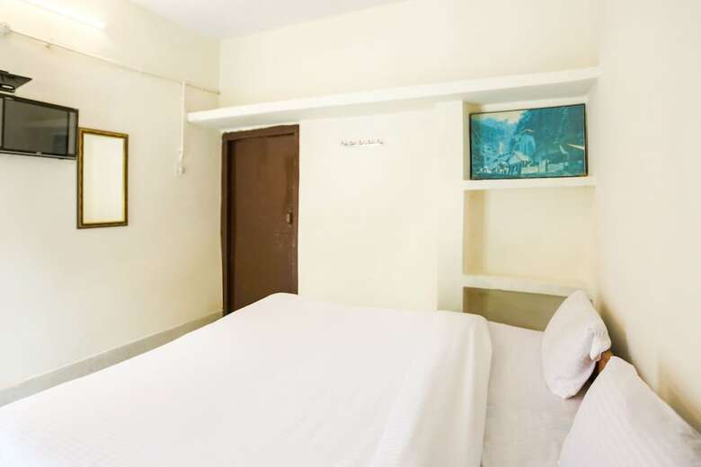 Spot On 44566 Hotel Gautam Park