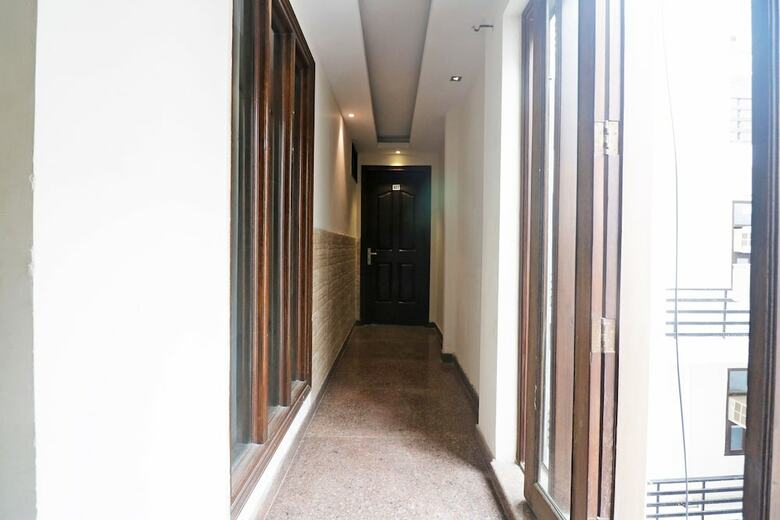 Hotel Oyo 49069 A Suites