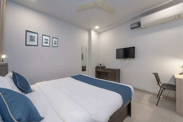 Hotel Silverkey Executive Stays 45988 Pooth Kalan