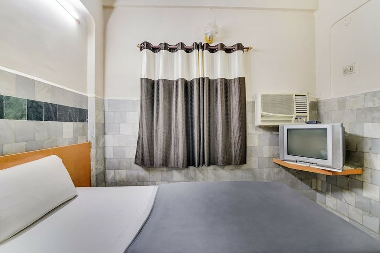 Spot On 60917 Hotel Ganesh