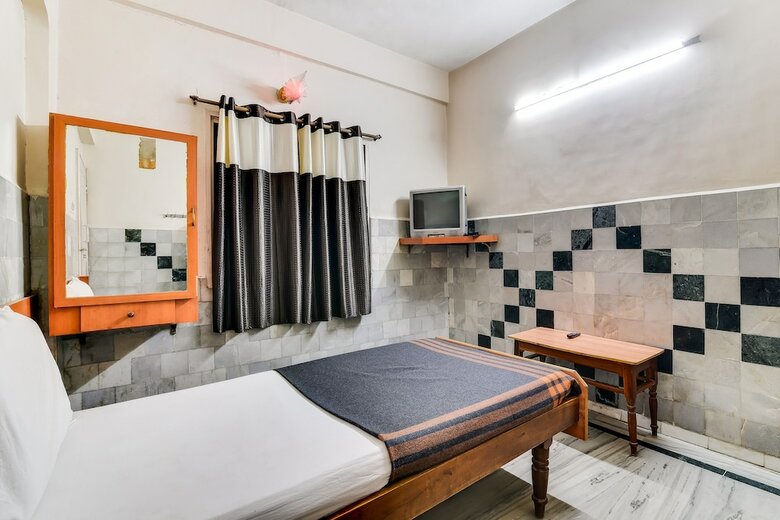 Spot On 60917 Hotel Ganesh