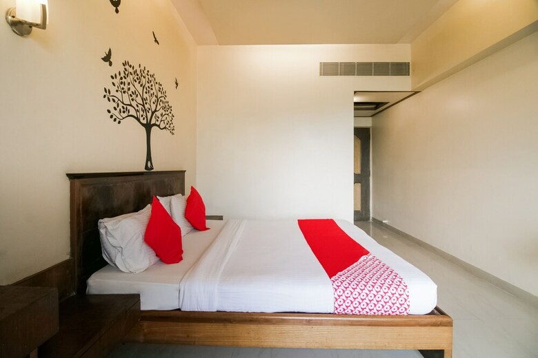 Oyo 41076 Hotel Dhiraj Residency
