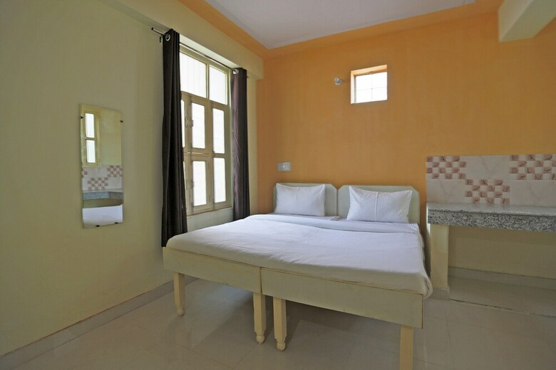 Hotel Spot On 48911 Sukhrali Residency