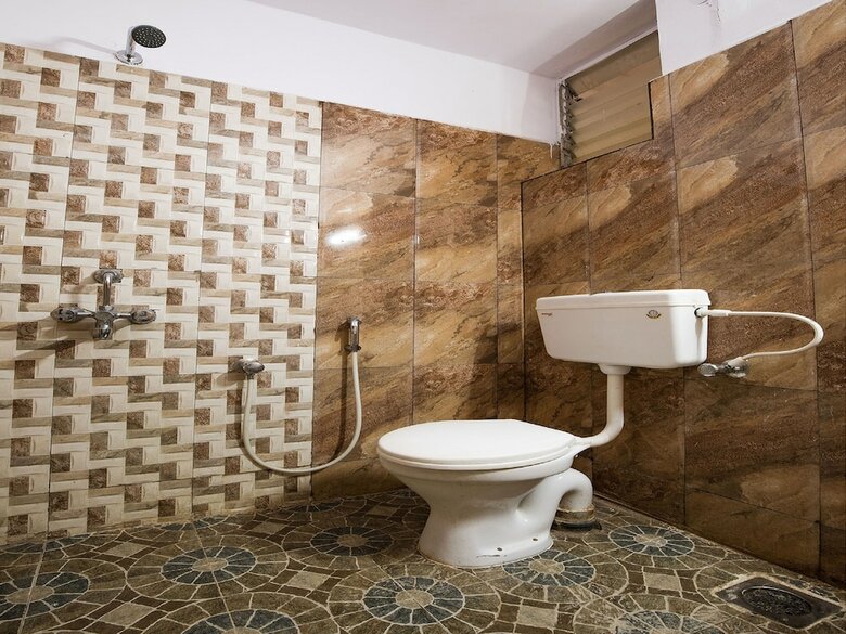 Spot On 6991 Hotel Poonam