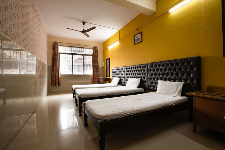Spot On 6991 Hotel Poonam