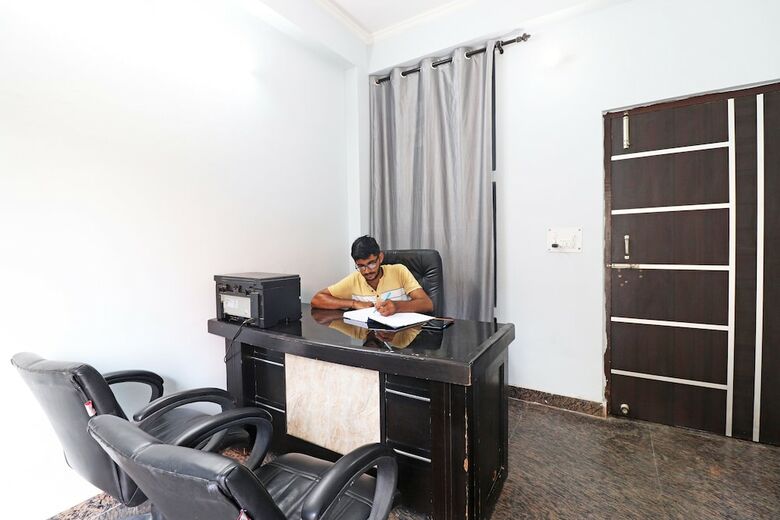Hotel Spot On 47848 Friends Residency