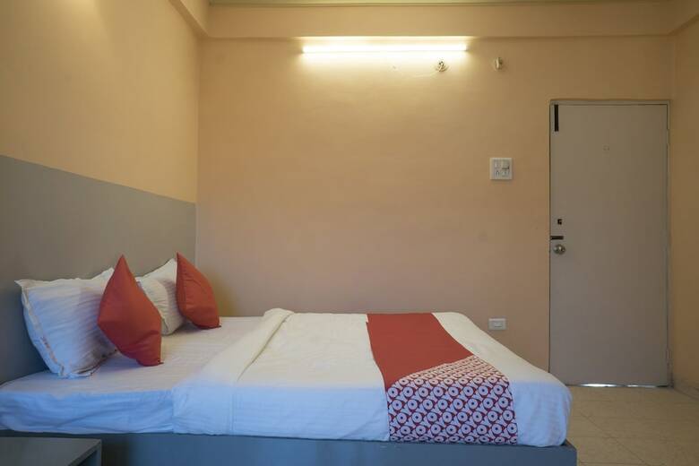 Oyo 37830 Hotel Aakar International