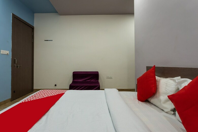 Hotel Oyo 48888 Jmd Palace