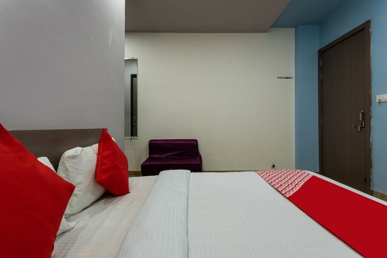 Hotel Oyo 48888 Jmd Palace