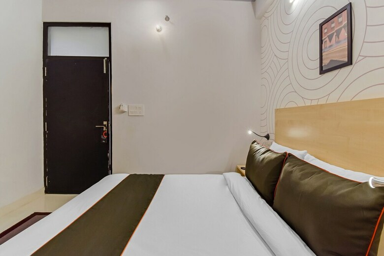 Hotel Collection O 40206 Govind Marg