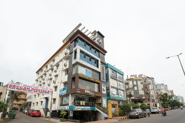 Capital O 45731 Hotel Seatree