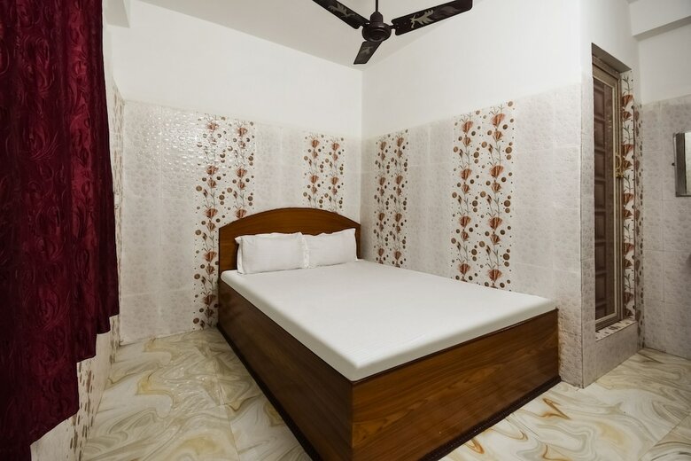 Spot On 49451 New Bishnupriya Hotel