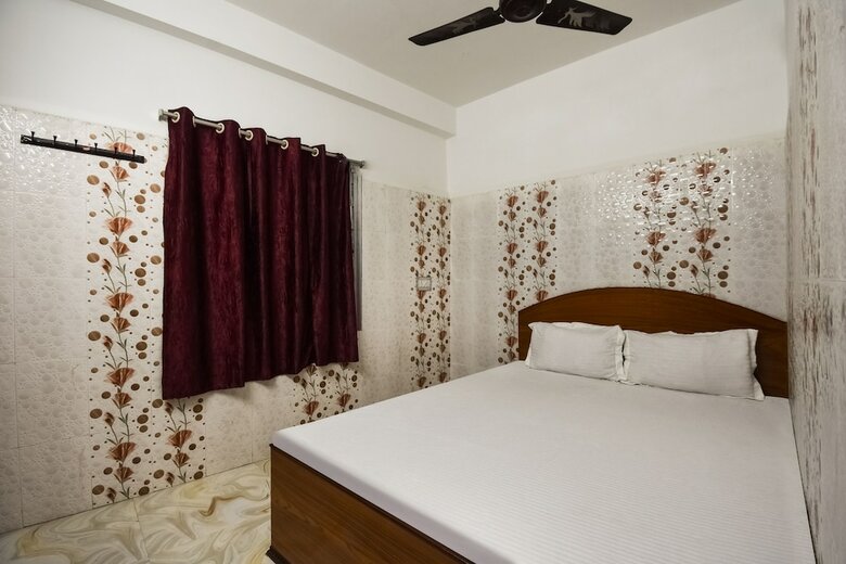 Spot On 49451 New Bishnupriya Hotel