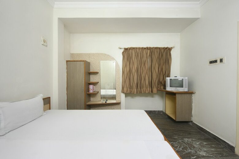 Spot On 60108 Hotel Le Palace