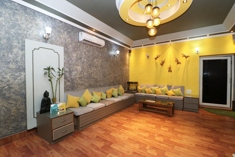 Oyo 36085 Hotel Apollo Agra